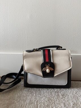 Stylish Cream & Black Women’s Crossbody Bag with Bee Accent